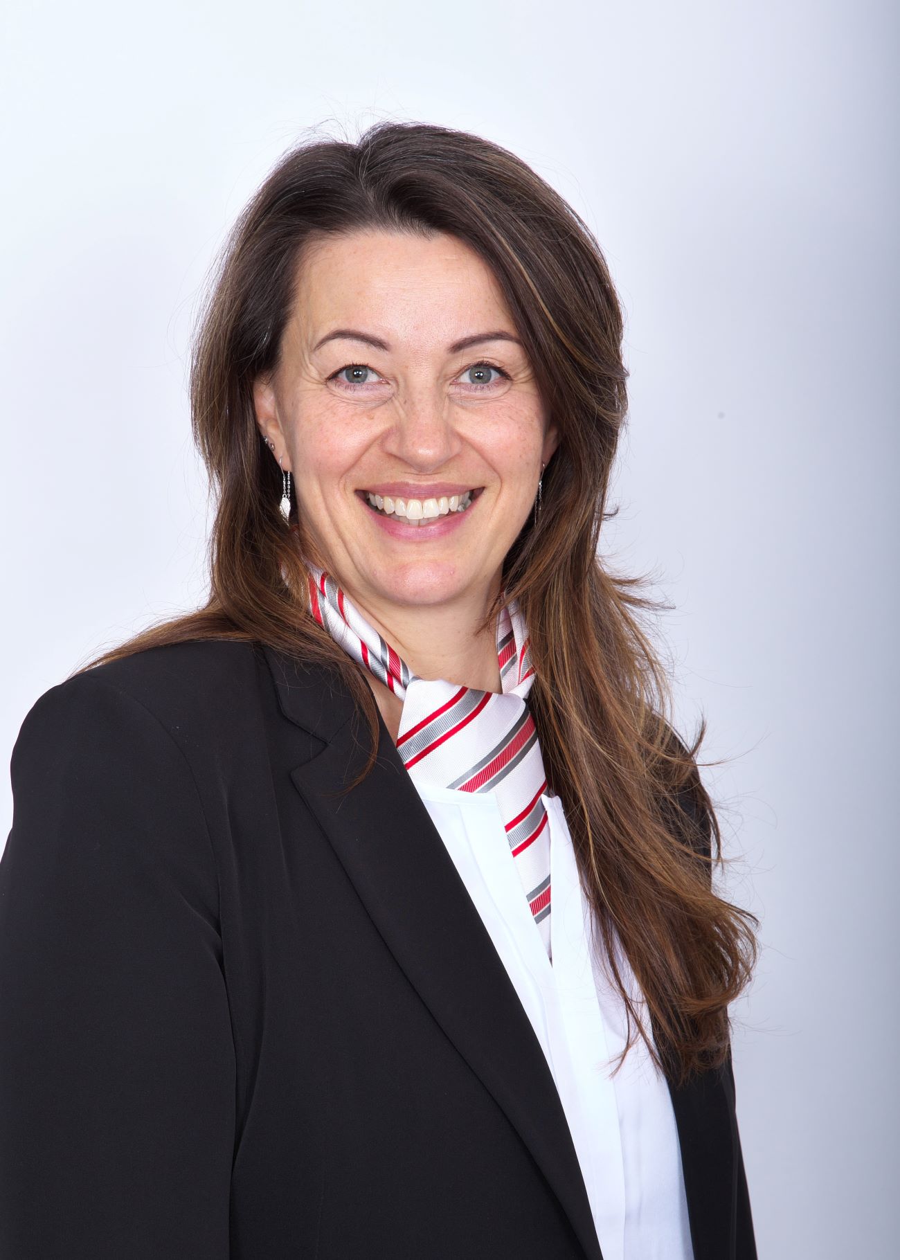 Frau Karin Reisenauer